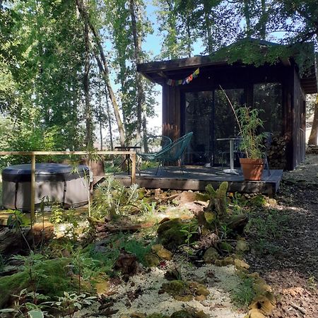 Le Gite De La Cabane De L'Oiseau Couze-et-Saint-Front Eksteriør billede