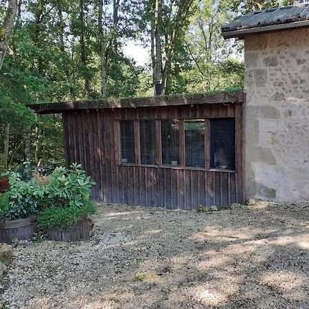 Le Gite De La Cabane De L'Oiseau Couze-et-Saint-Front Eksteriør billede