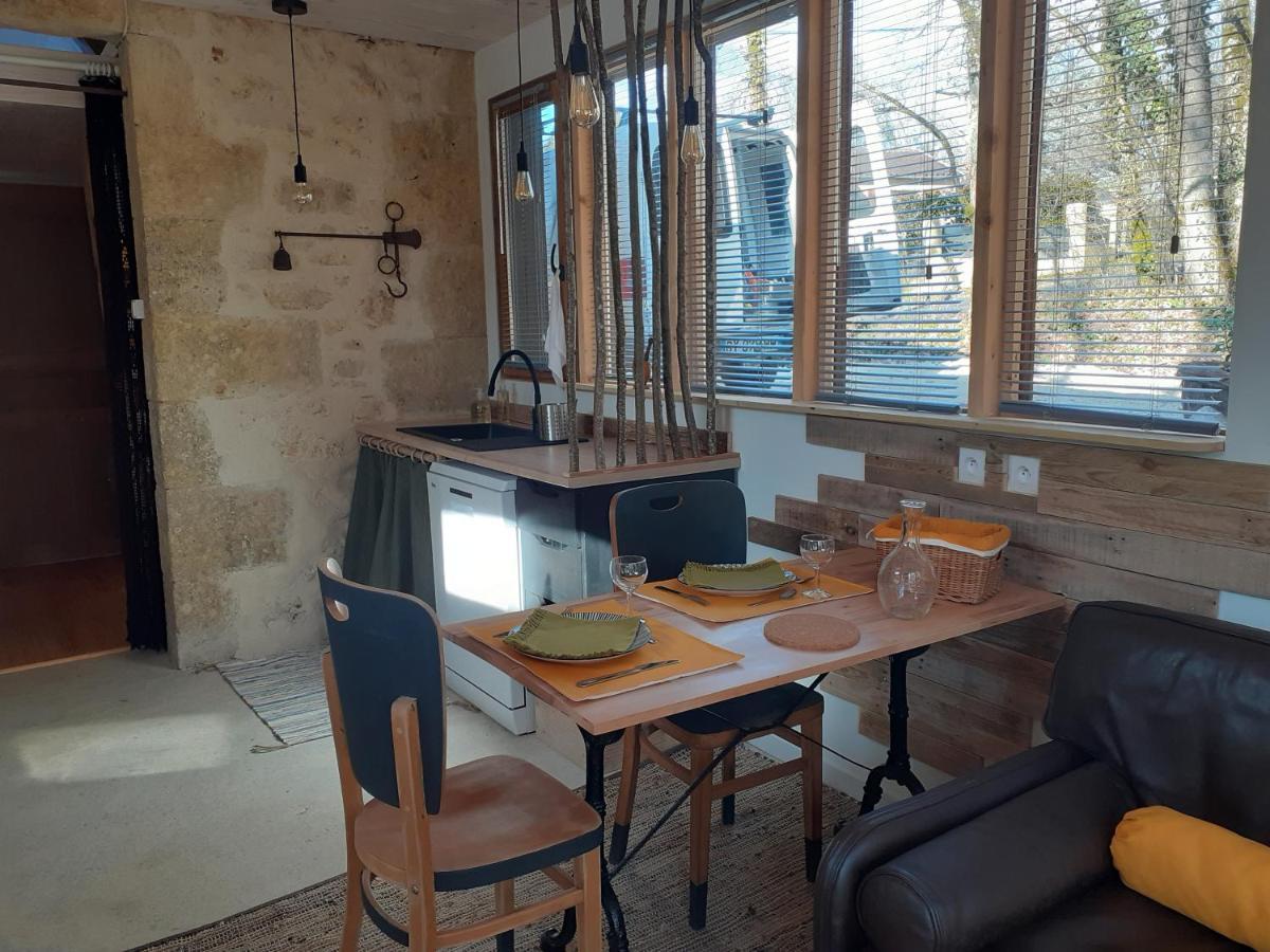 Le Gite De La Cabane De L'Oiseau Couze-et-Saint-Front Eksteriør billede