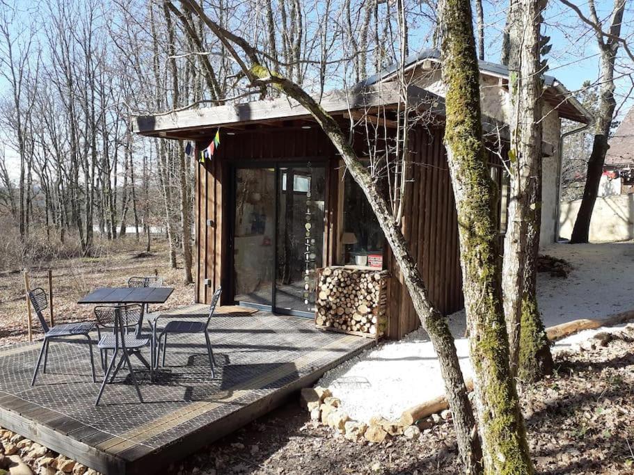 Le Gite De La Cabane De L'Oiseau Couze-et-Saint-Front Eksteriør billede